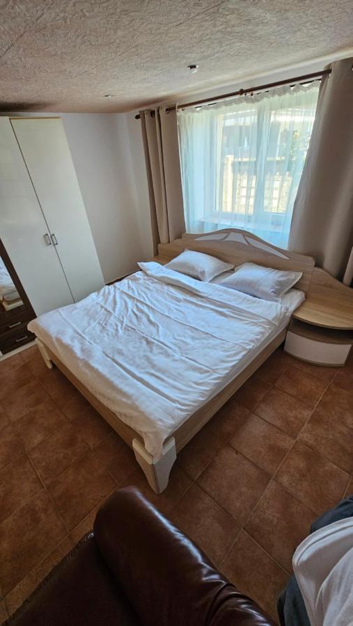 Airport Host Apartment Cluj-Napoca Exterior photo